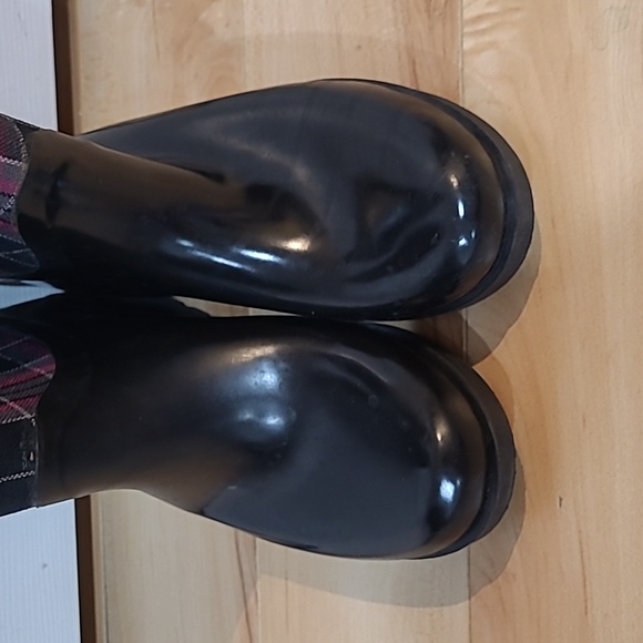 Women's size 6 DC rubber boots - Picture 4 of 6